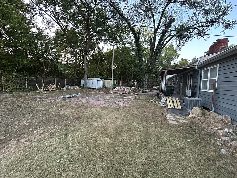 445 Missouri St — Photo 2
