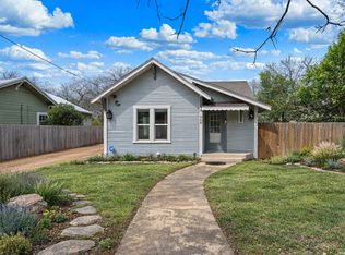 248 N Travis St, Kerrville, TX 78028