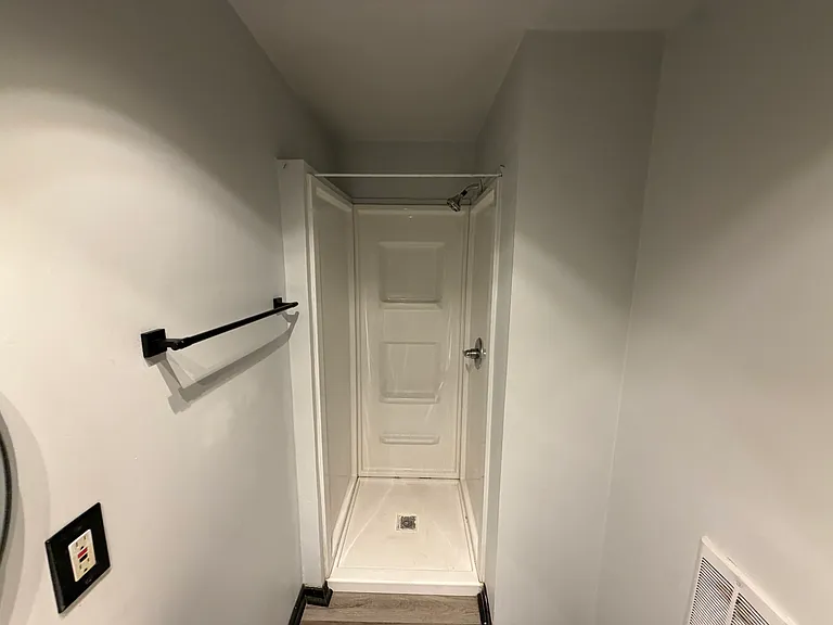 2868 Lewis Ave #3 — Photo 4