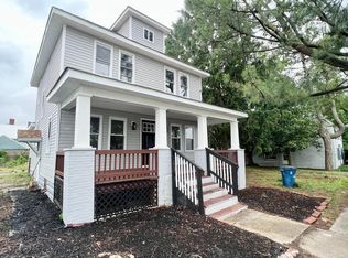 330 Front St, Leipsic, DE 19901