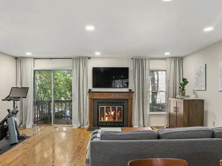 3807 Usher Ct — Photo 1