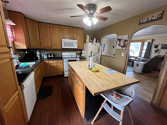 2nd image of 1034 Nunn Avenue