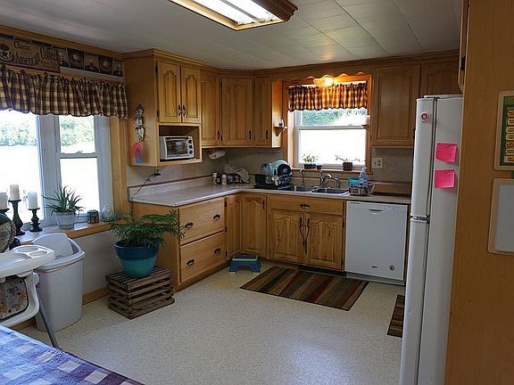 5th image of 349 Detterline Dr