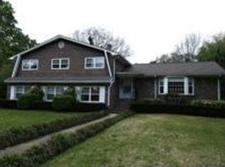 1562 Inverness Dr, Charleston, SC 29412