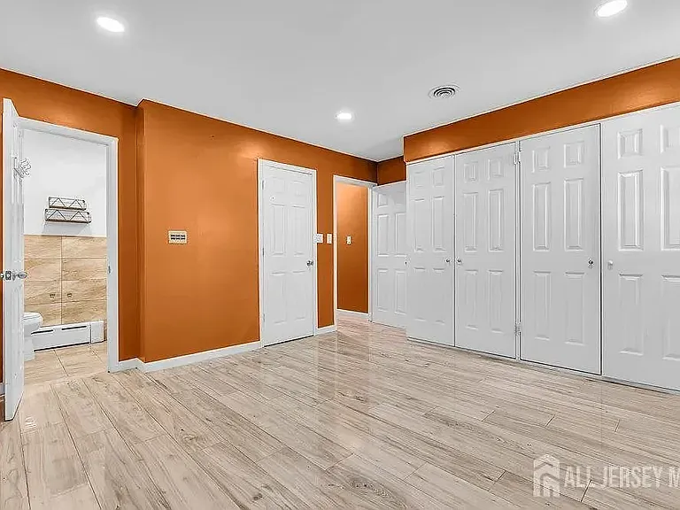 585 Noe Ave — Photo 21