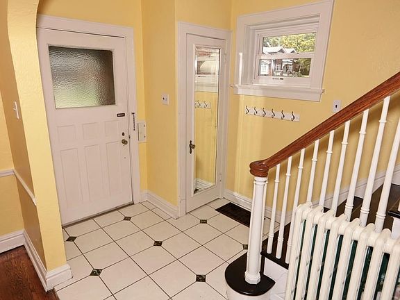 2nd image of 3704 Oakmount Ave
