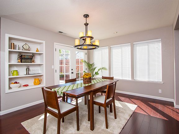 3rd image of 8405 Giverny Cir