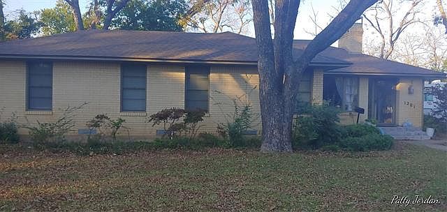 2nd image of 1201 W Park Row Dr