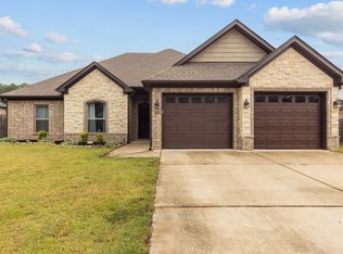 500 Creekside Cv, Bryant, AR 72022