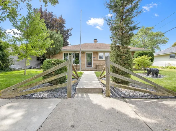 7815 West Verona COURT, Milwaukee, WI 53219