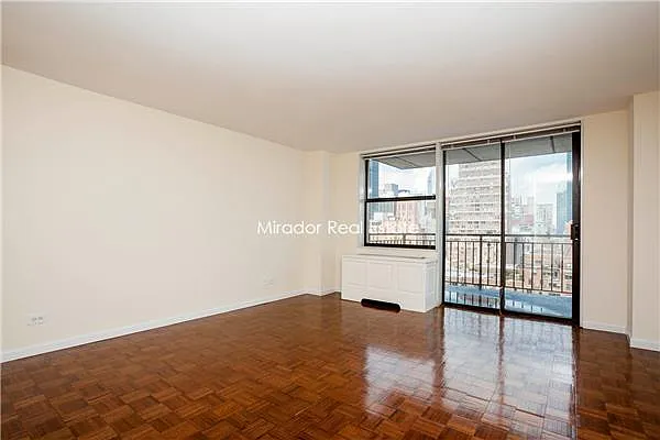 Rented by Mirador Real Estate | media 4