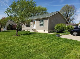 1316 Dixon Ct, Urbana, IL 61802