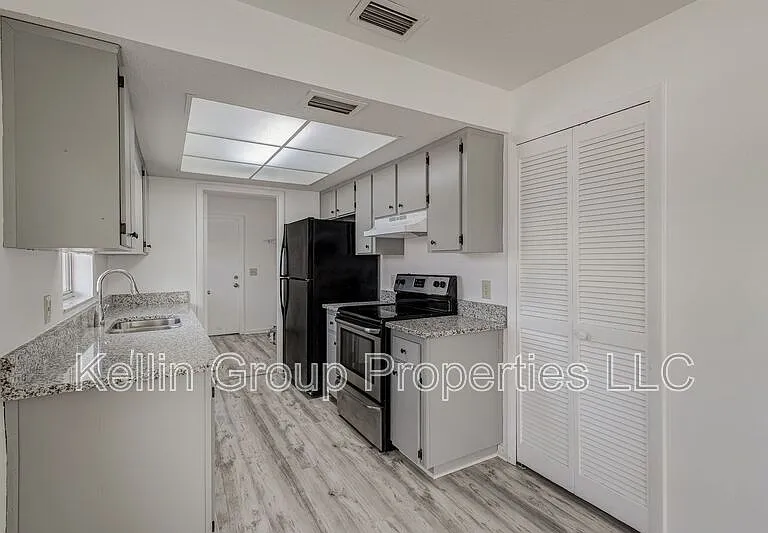 401 Big Cedar Way #A — Photo 5