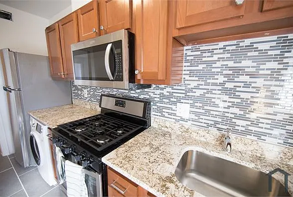 431 Brandywine St SE #101 — Photo 10