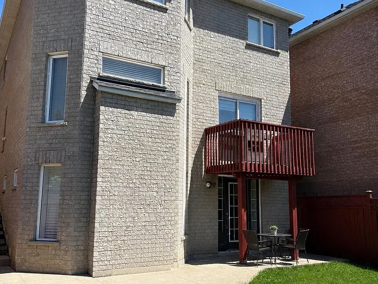 910 Knotty Pine Grv — Photo 17