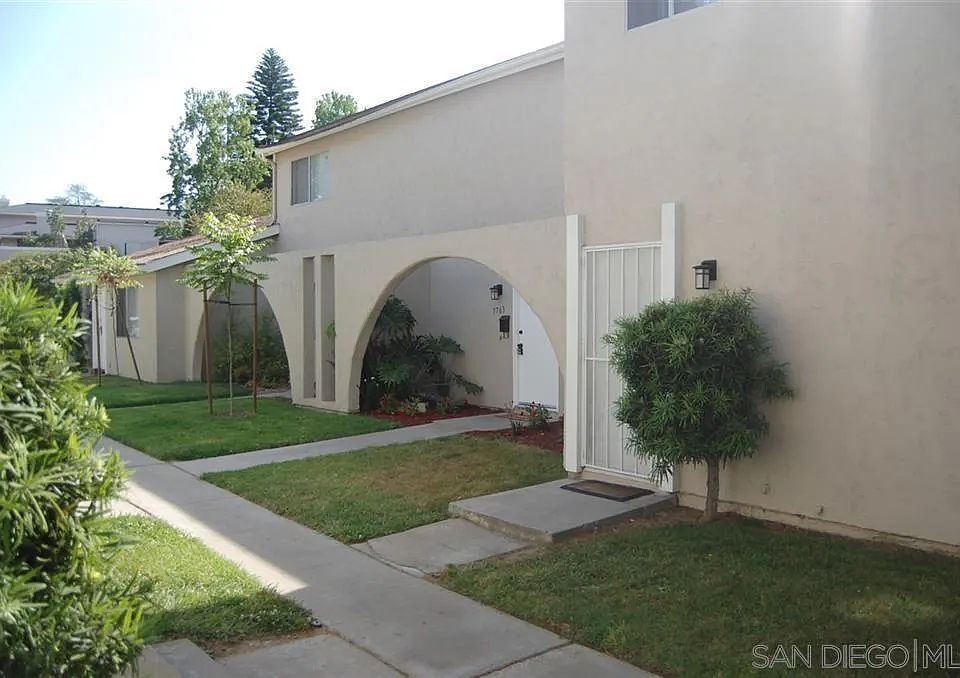 1st image of 7761 Camino Glorita