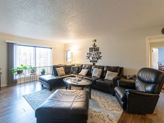 4th image of 123 Southbrooke Dr APT 2