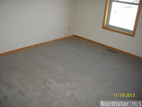 5th image of 540 Park St E