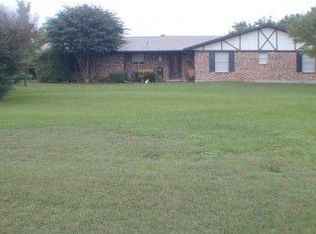 1804 Meadow Creek Dr, Crowley, TX 76036