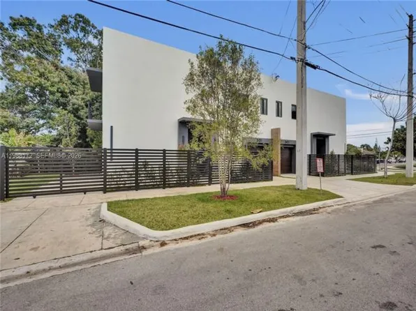 2421 SW 16th Ter, Miami, FL 33145