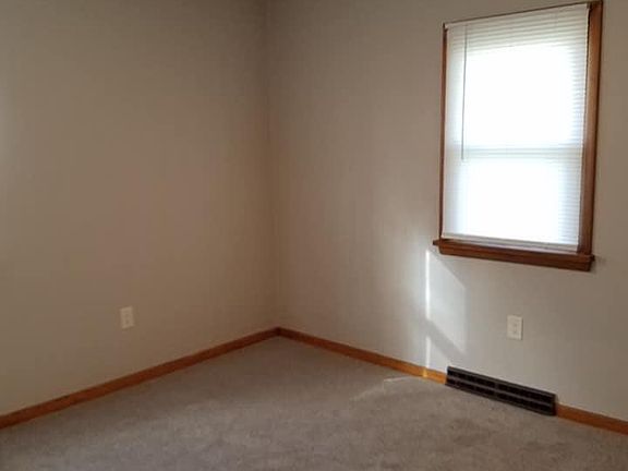 4th image of 467 Bowers Ave NW