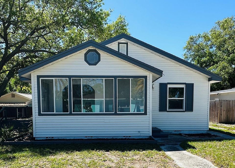 1st image of 1225 Bermuda St