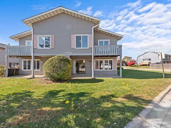 20 Elm Ct #2, Bolingbrook, IL 60440