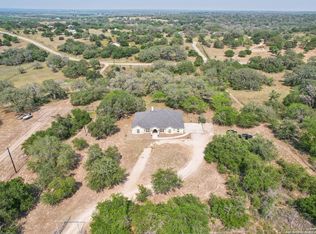 346 Broken Arrow, Floresville, TX 78114