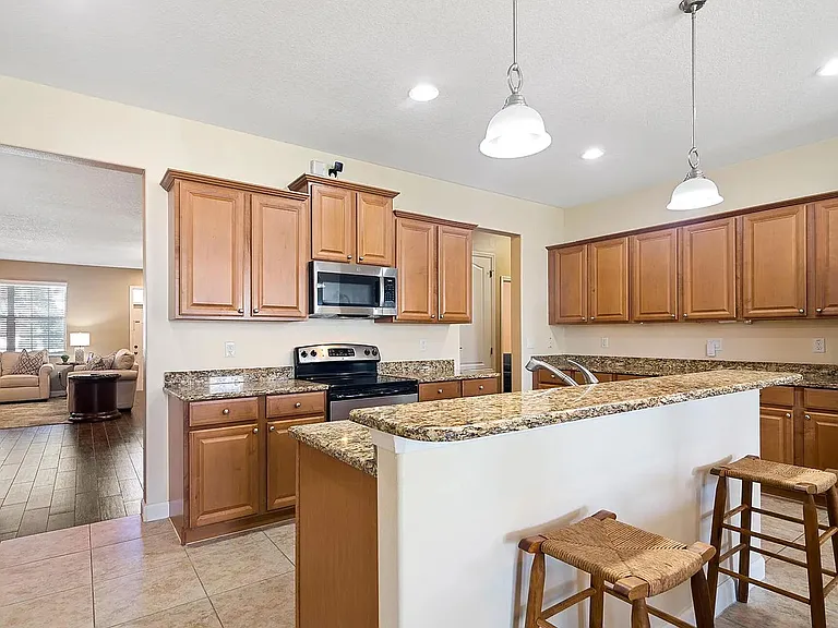 5919 Croydon Ct — Photo 4
