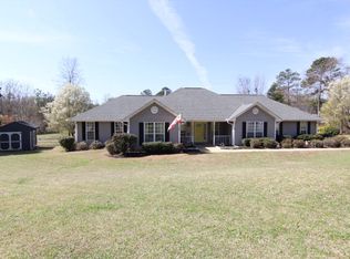 110 Larkspur Ln, Greenwood, SC 29649