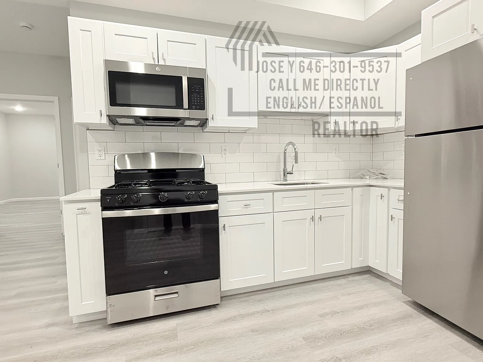 2 bed, $2,372 — Photo 1