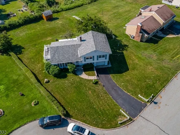 64 Sanford Dr, Randolph Twp., NJ 07869