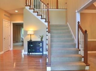 10006 Parkway Dr, Fishers, IN 46037