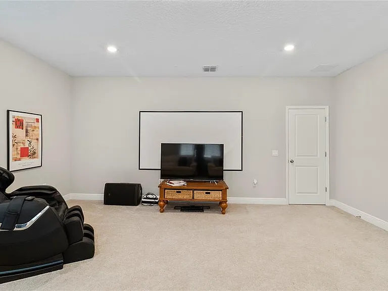 8764 Powder Ridge Trl — Photo 31