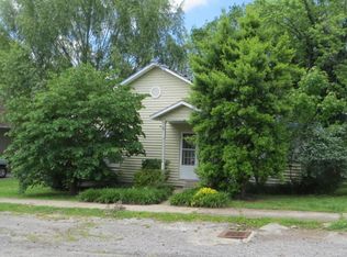 301 W Lindell St, West Frankfort, IL 62896