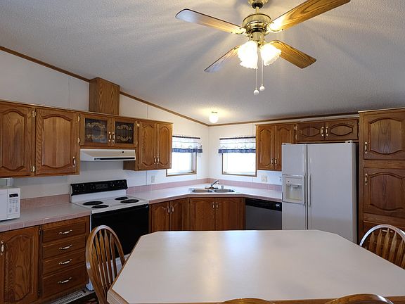 3rd image of 619 Mallard Creek Dr