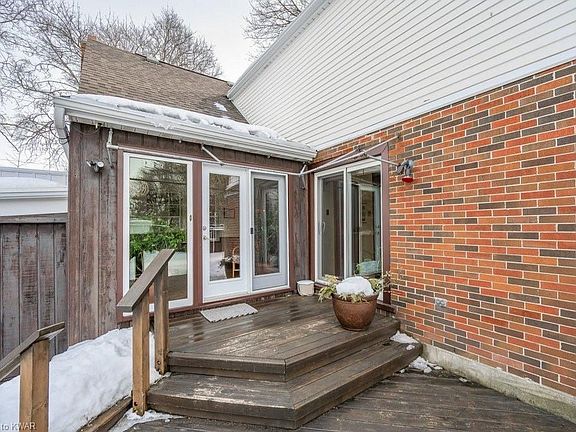 5th image of 161 Herbert St