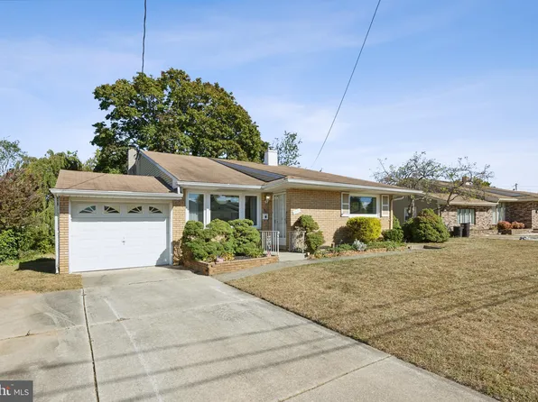 239 Meyner Dr, Bellmawr, NJ 08031