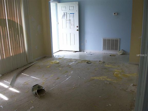 2nd image of 1027 Mayfair Pl