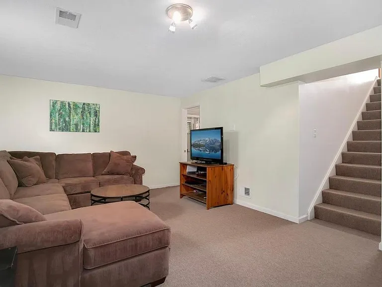 741 Beall Ave — Photo 12