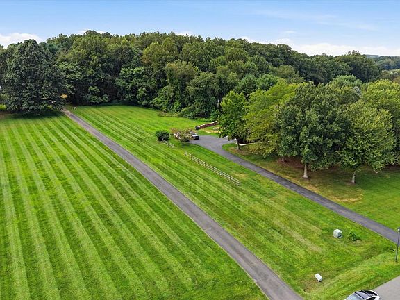 5th image of 25204 Woodfield School Rd