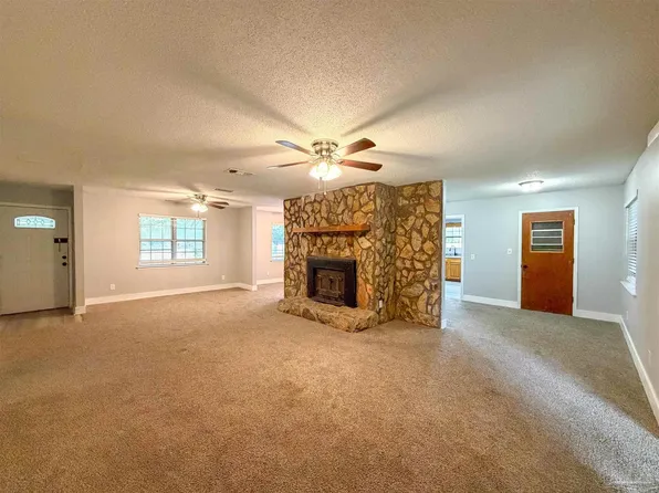 9682 Guidy Ln, Pensacola, FL 32514