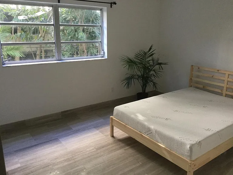 2201 Brickell Ave #10 — Photo 6