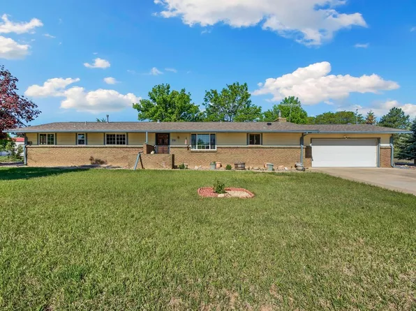 201 Namaqua Rd, Loveland, CO 80537