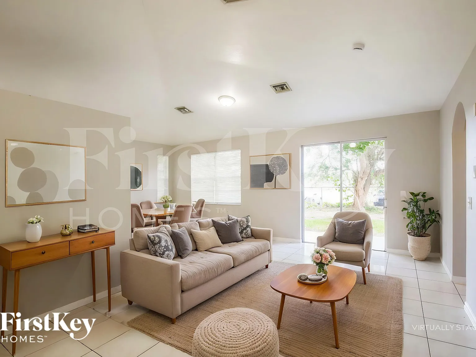 3 bed, 2.0 bath, 1968 sqft, $3,455 — Photo 4
