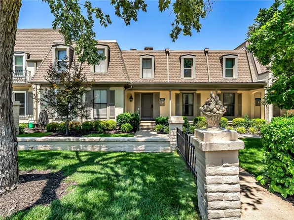 6634 W 109th St APT F, Overland Park, KS 66211