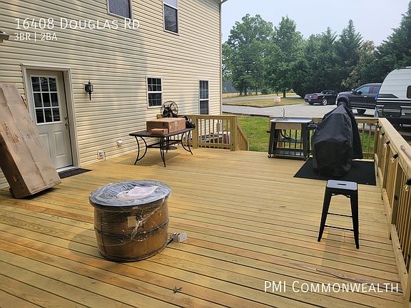 5th image of 16408 Douglas Rd