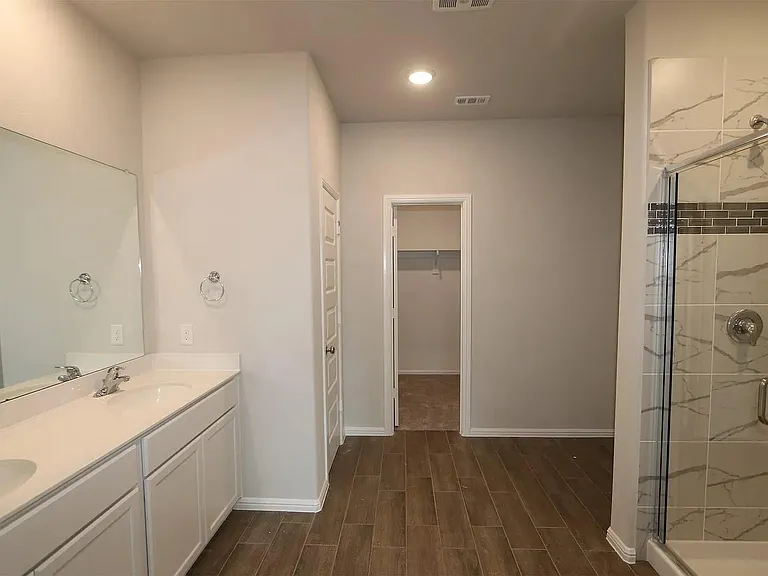 13068 Yellowstone Way — Photo 4