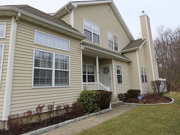 4th image of 120 Kettles Ln #120
