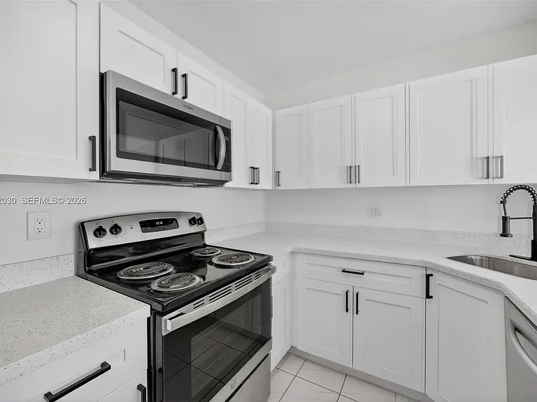 800 SW 104th Ct #A103 — Photo 15